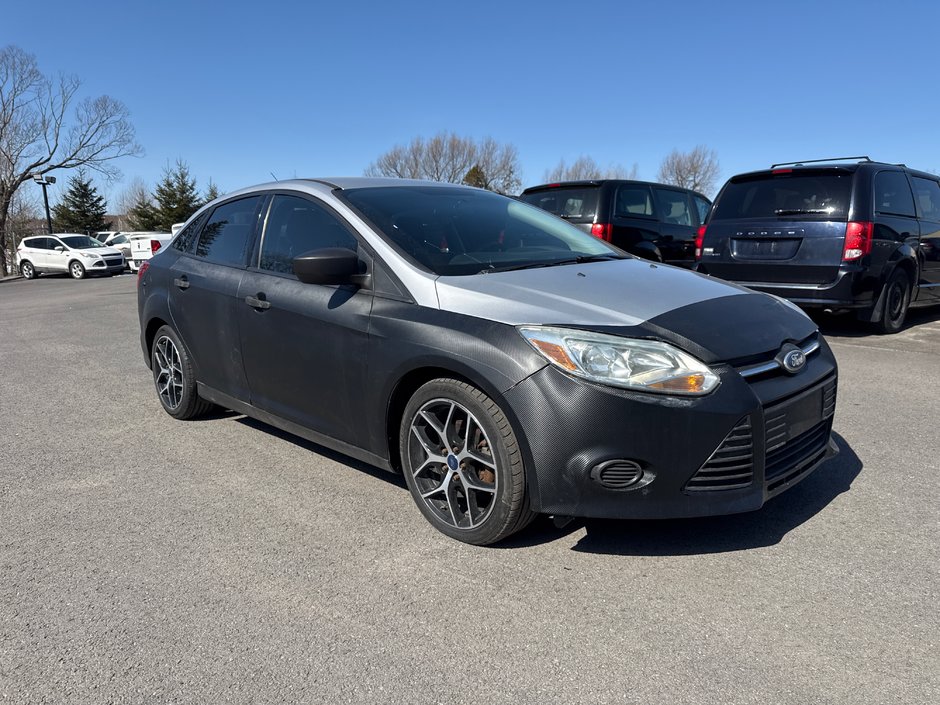 2014 Ford Focus S-0