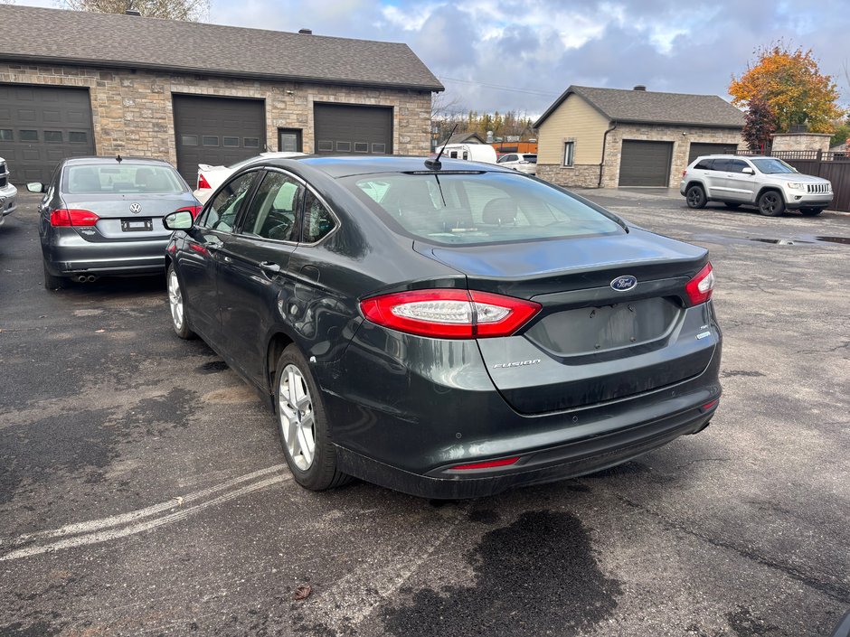 Ford Fusion SE 2016-2