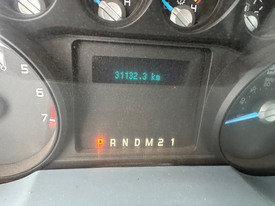 2011 Ford Super Duty F-250 SRW-13