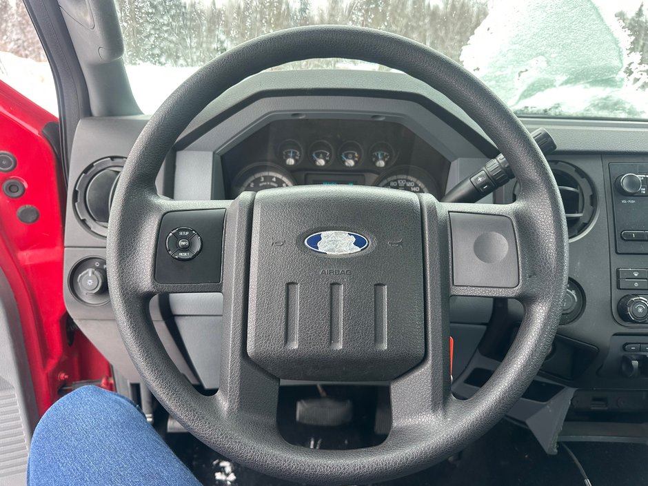 2011 Ford Super Duty F-250 SRW-8