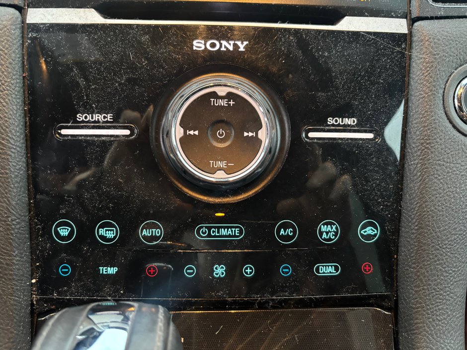 2015 Ford Taurus LIMITED-16