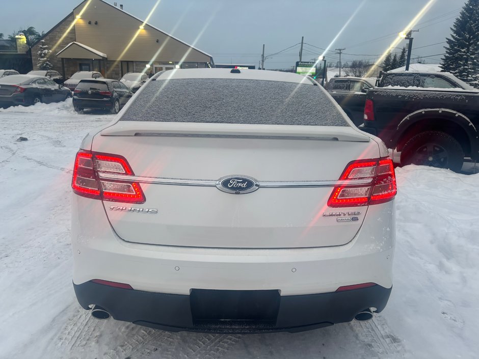 2015 Ford Taurus LIMITED-4