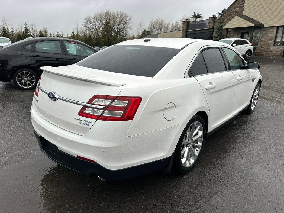 2015 Ford Taurus LIMITED-2