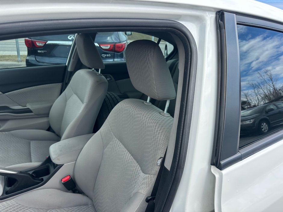 Honda Civic Sedan LX 2015-9