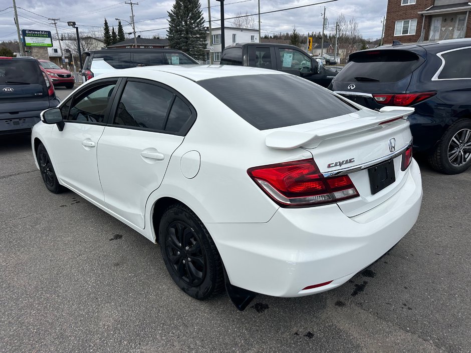 Honda Civic Sedan LX 2015-3