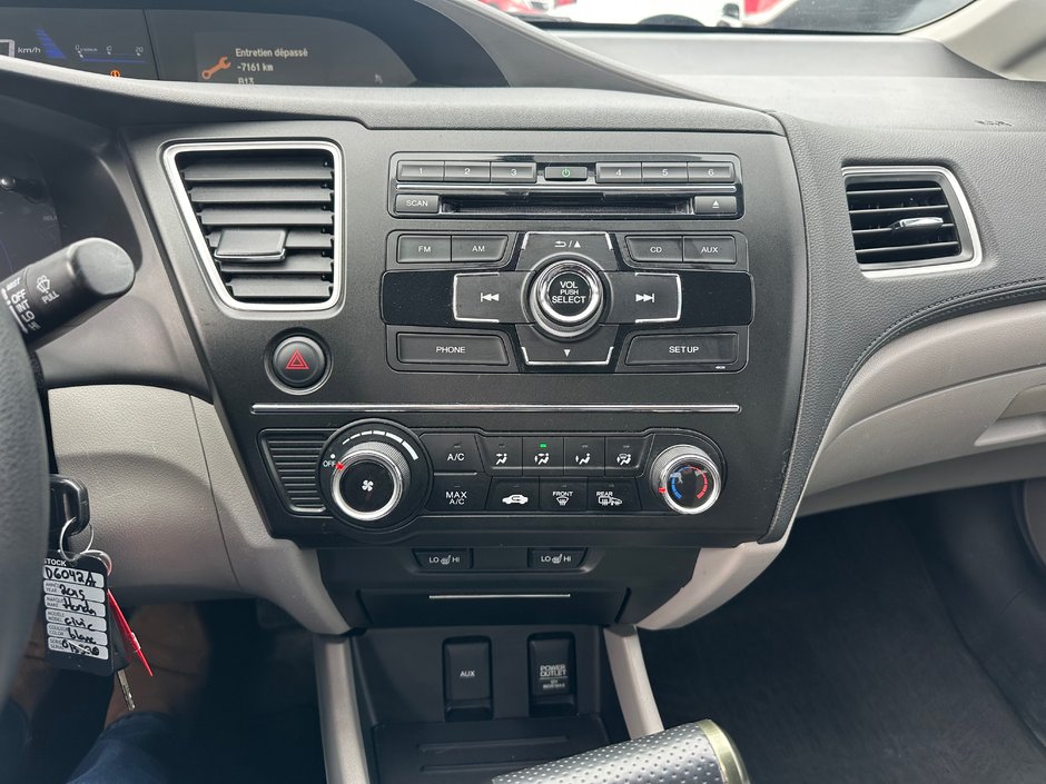 Honda Civic Sedan LX 2015-14