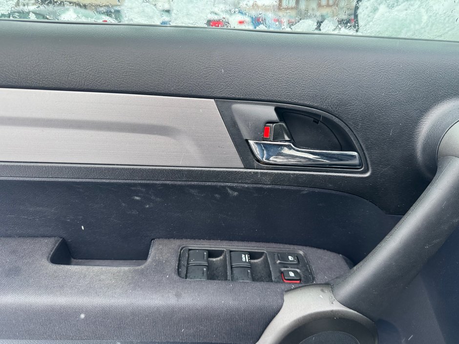 Honda CR-V LX 2011-6