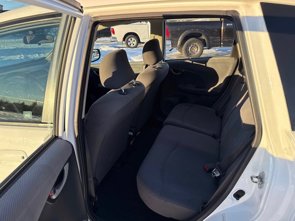 Honda Fit LX 2013-13