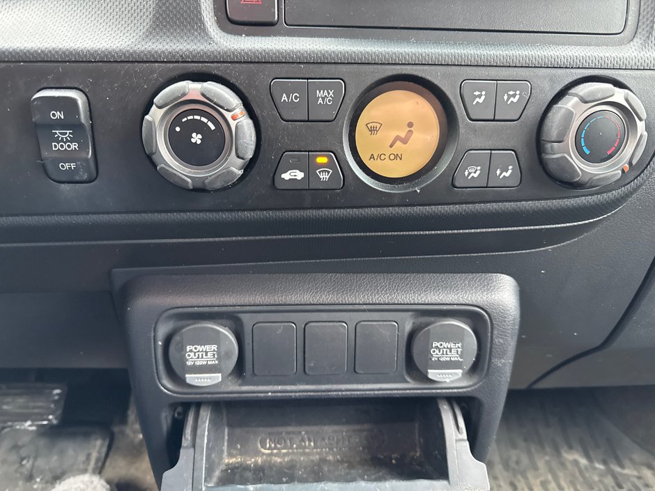 Honda Ridgeline SPORT 2012-25