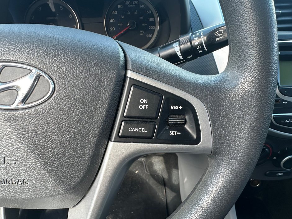 2012 Hyundai Accent GL-6