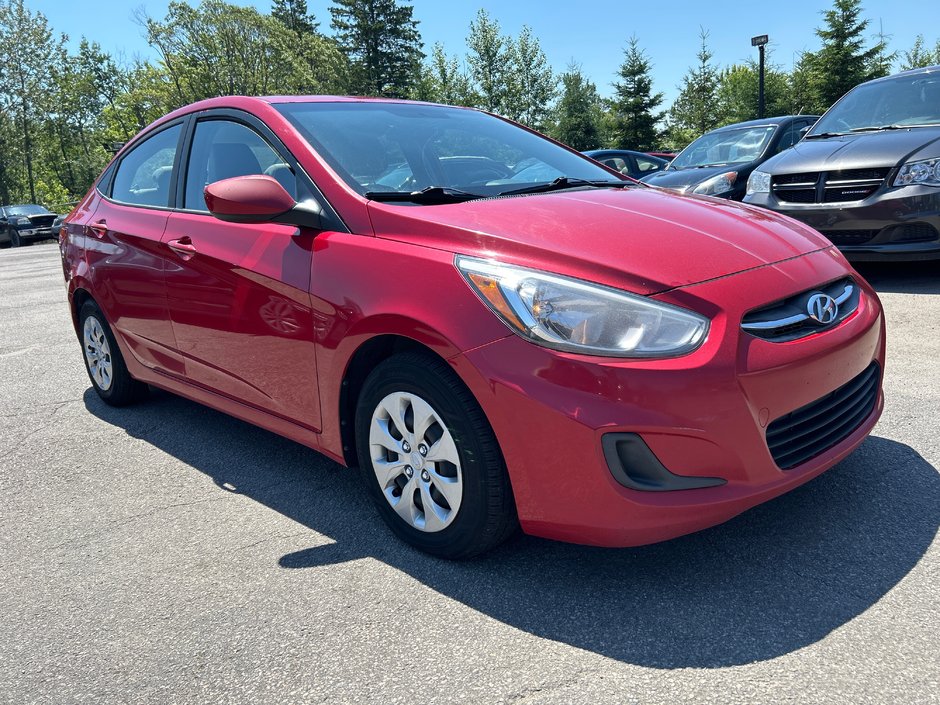 Hyundai Accent GL 2017 | #{stock} | Automobiles Desjardins à Québec