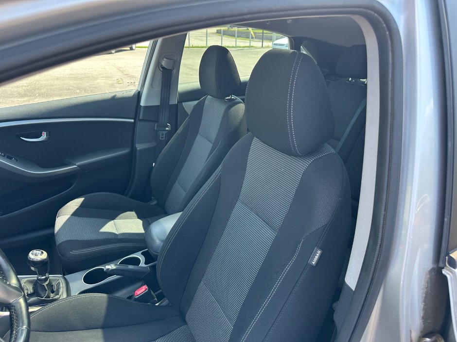 Hyundai Elantra GT GLS 2013-7
