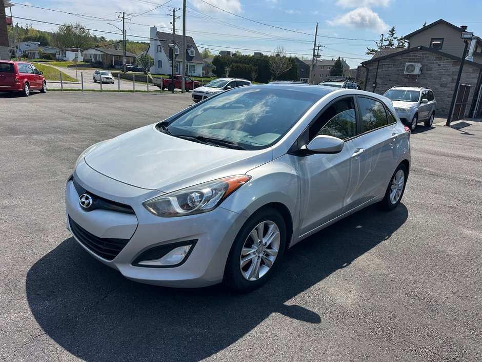 Hyundai Elantra GT GLS 2013-1