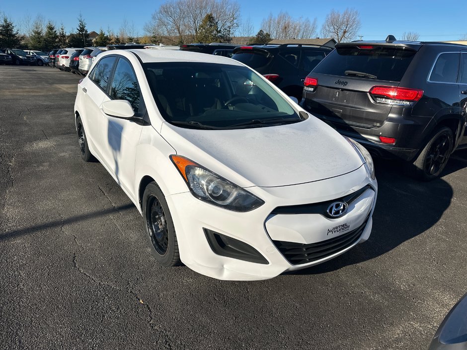 Hyundai Elantra GT GL 2014-0