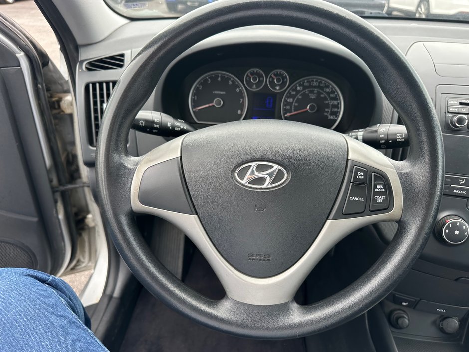 2011 Hyundai Elantra Touring GLS-8