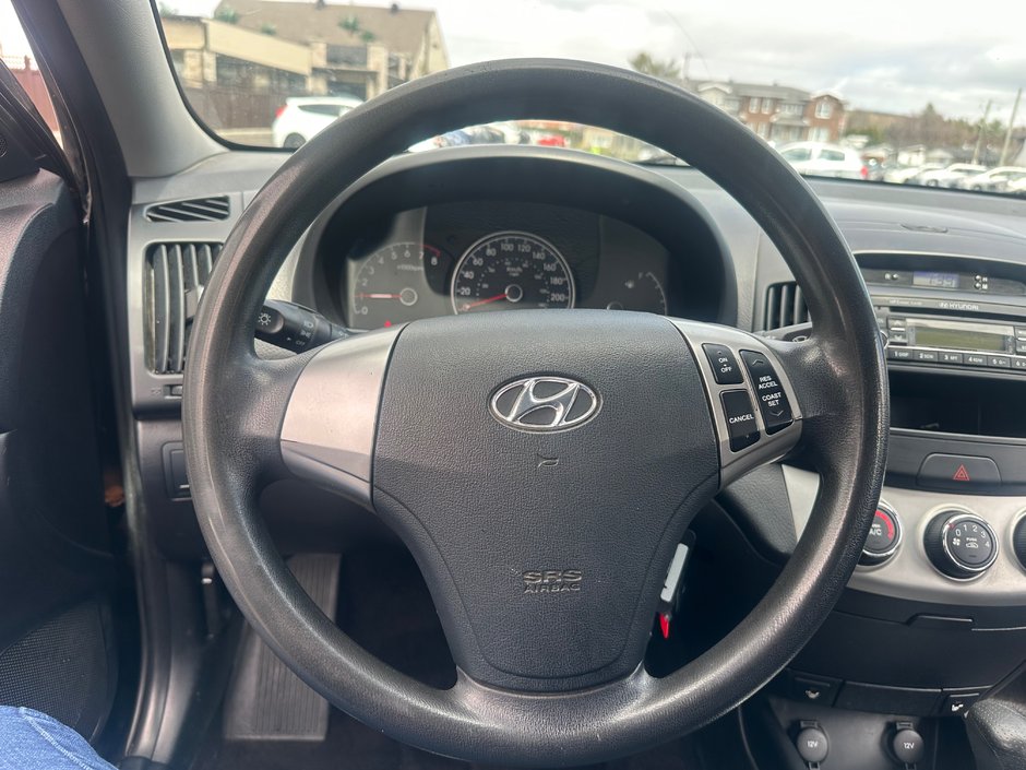 Hyundai Elantra GL 2010-7
