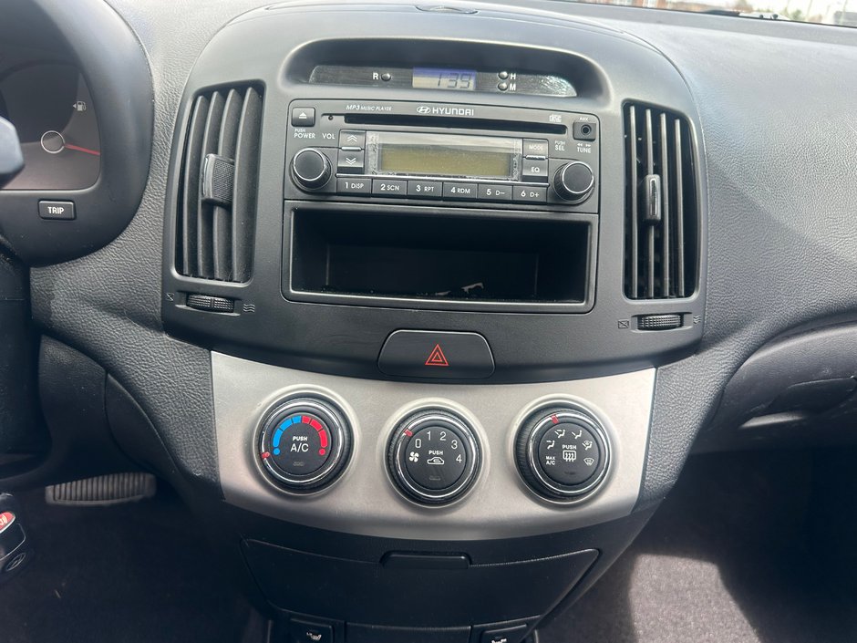Hyundai Elantra GL 2010-11