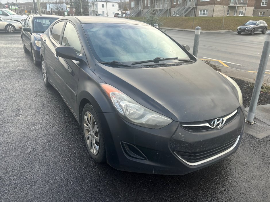 Hyundai Elantra GL 2012-0