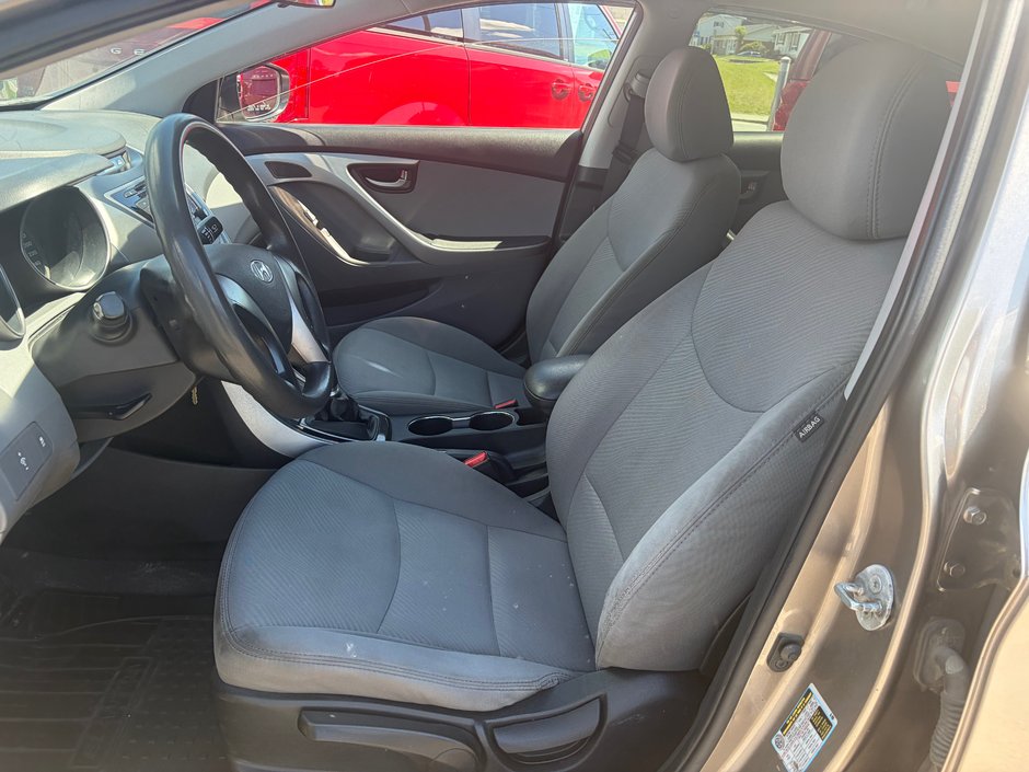 Hyundai Elantra L 2013-15