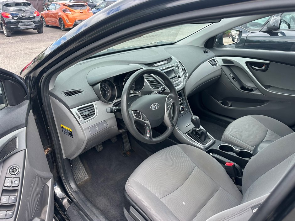 2014 Hyundai Elantra GL-4