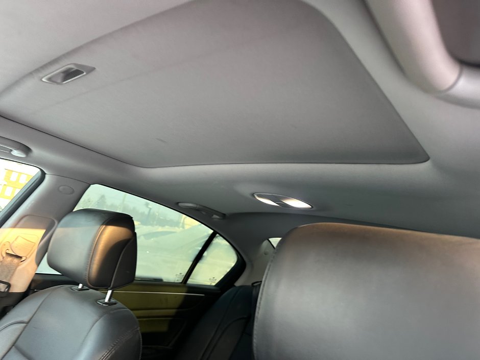 2012 Hyundai Genesis Sedan TECHNOLOGY PACKAGE-13