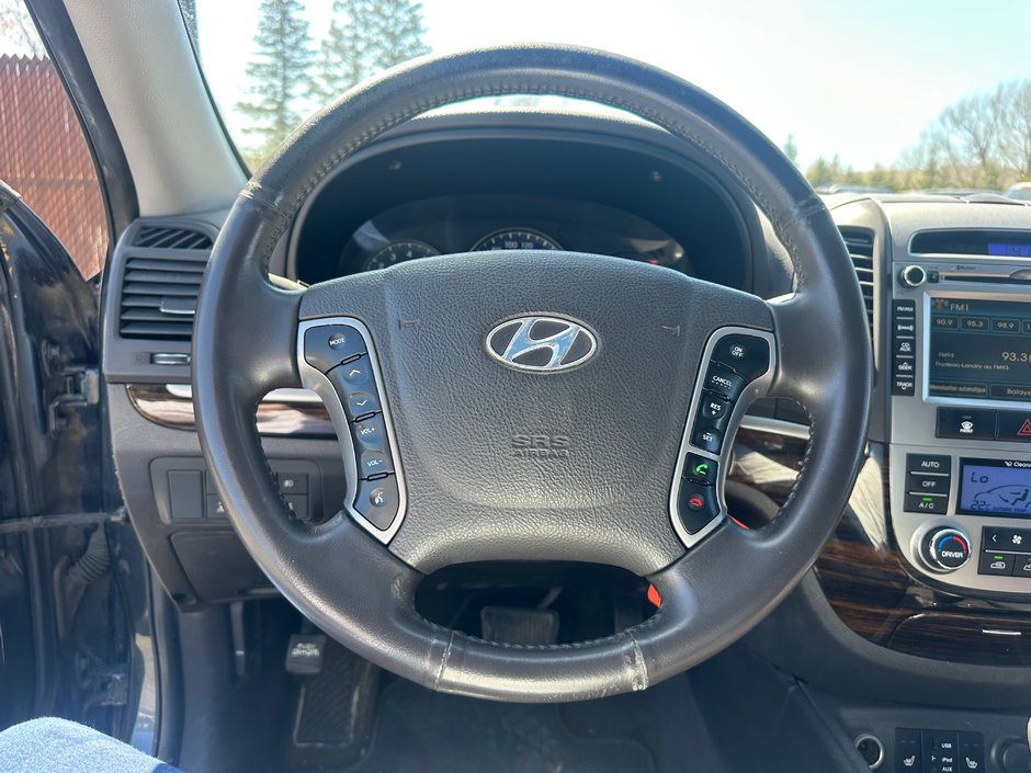 2011 Hyundai Santa Fe Limited  AWD-8