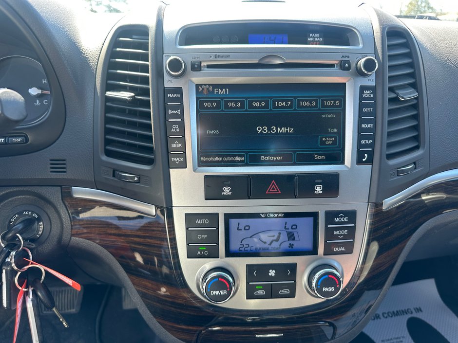 2011 Hyundai Santa Fe Limited  AWD-11