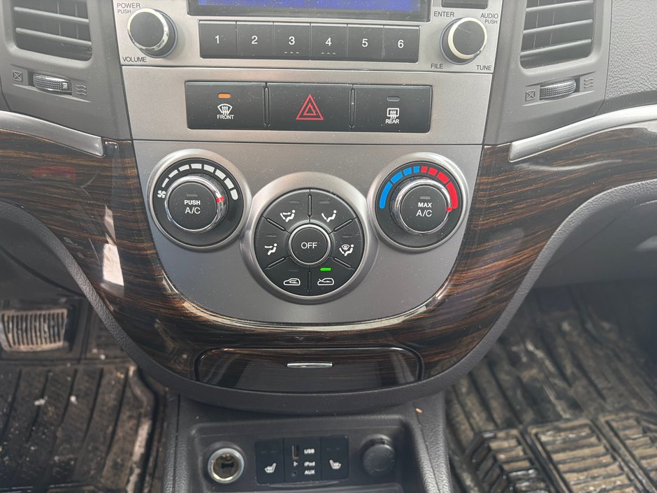 2012 Hyundai Santa Fe GL Sport AWD-16