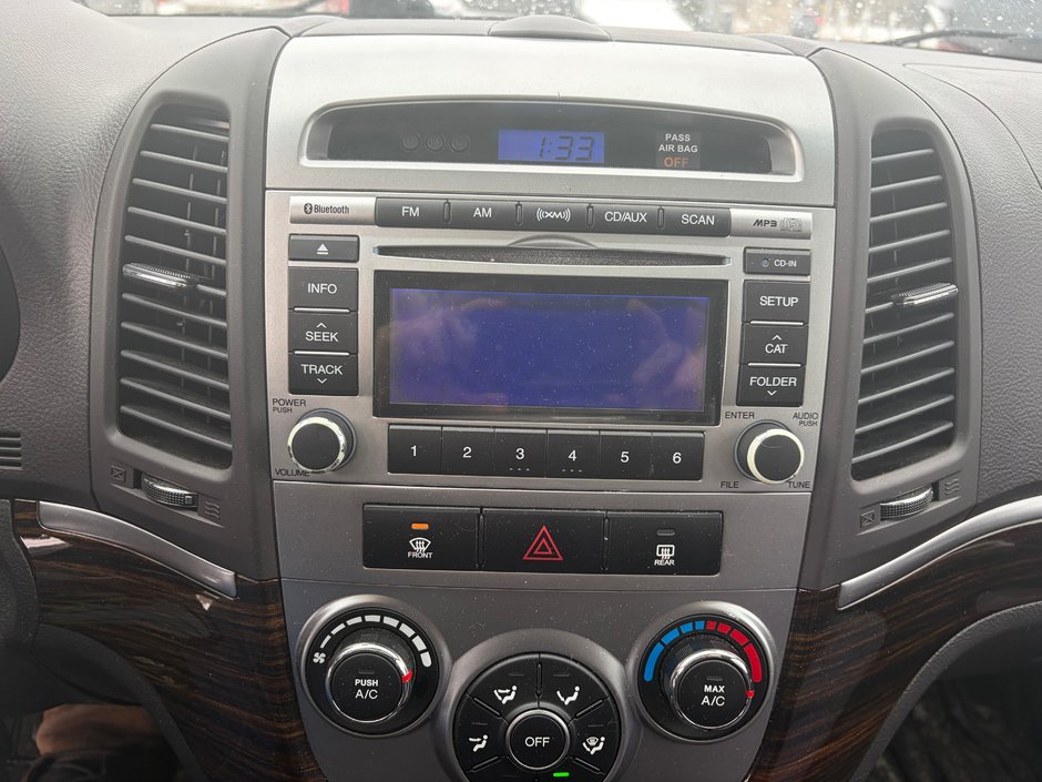 2012 Hyundai Santa Fe GL Sport AWD-22