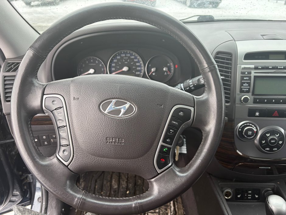 2012 Hyundai Santa Fe GL Sport AWD-12