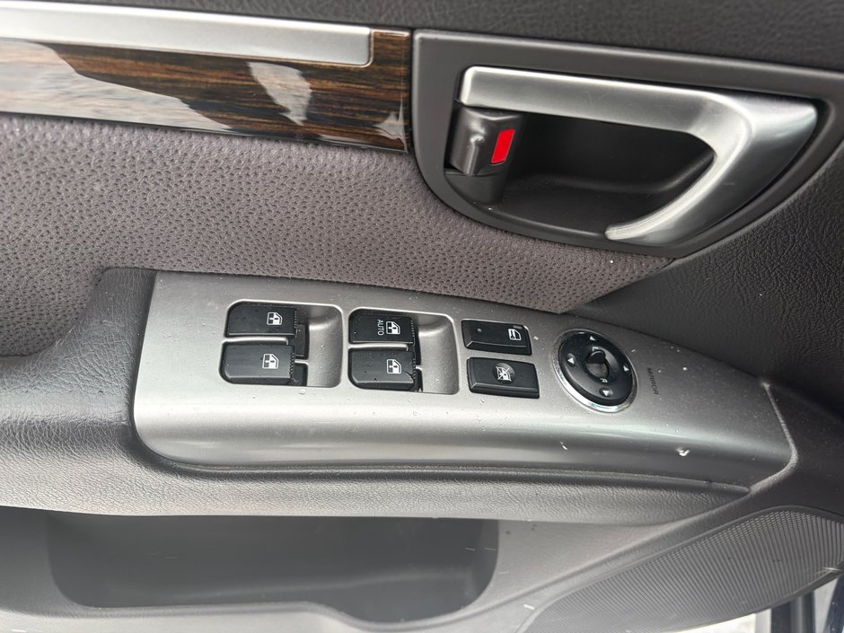 2012 Hyundai Santa Fe GL Sport AWD-9