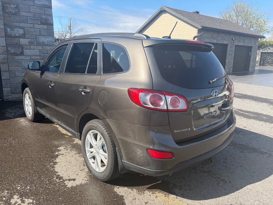 2012 Hyundai Santa Fe Limited w/Navi-2