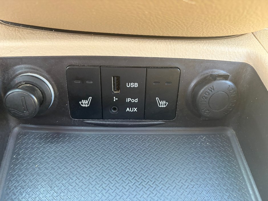 2012 Hyundai Santa Fe Limited w/Navi-15