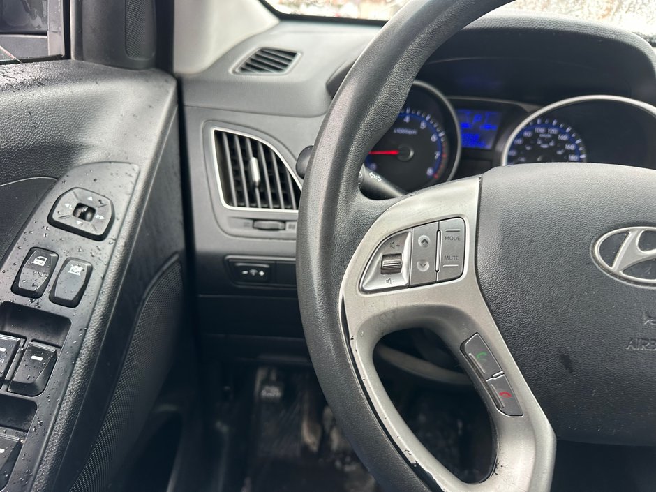 2013 Hyundai Tucson GL-10