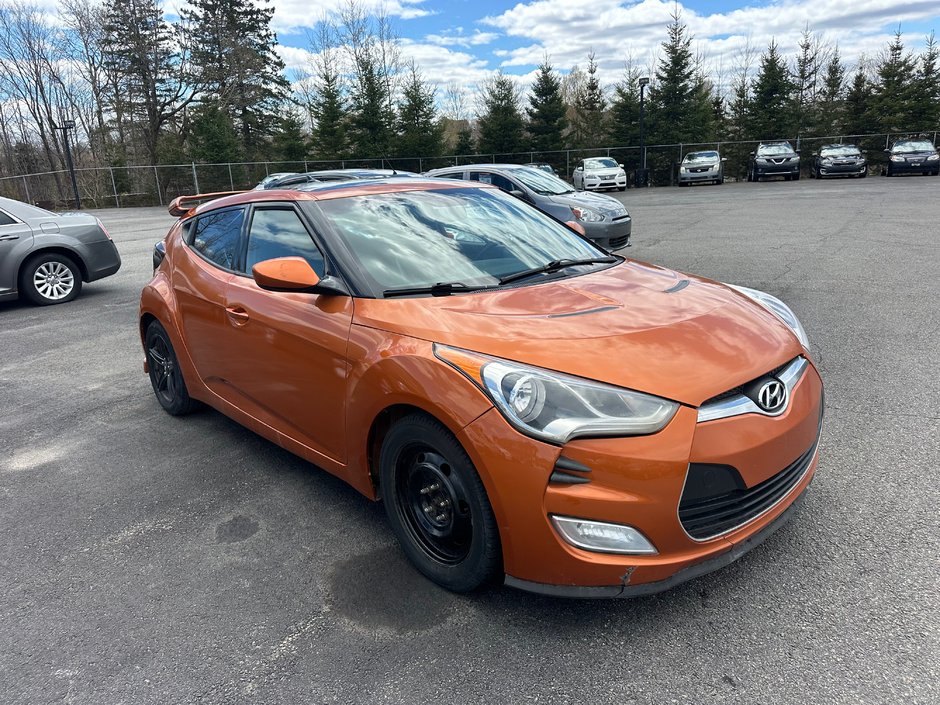 2012 Hyundai Veloster w/Tech-0
