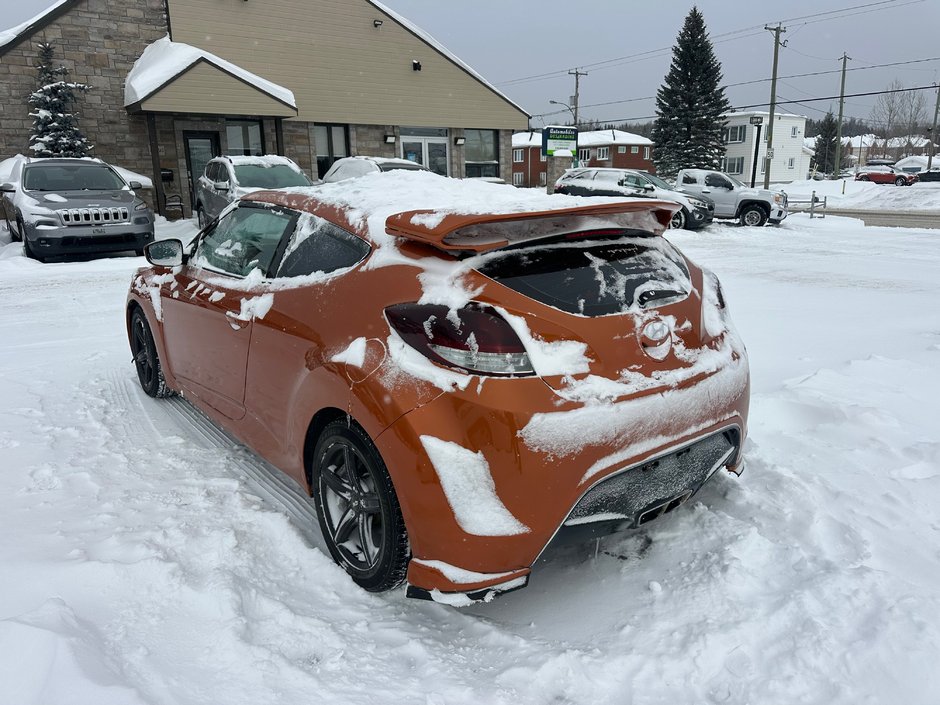 Hyundai Veloster w/Tech 2012-3