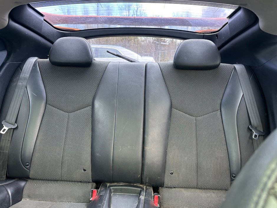 2012 Hyundai Veloster w/Tech-5