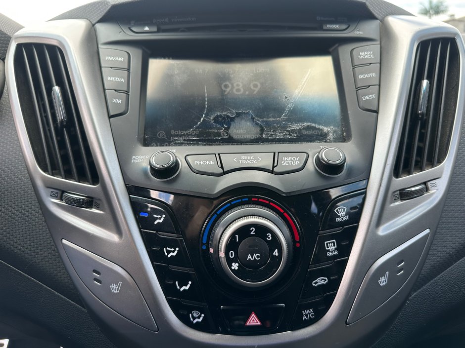 2012 Hyundai Veloster w/Tech-10