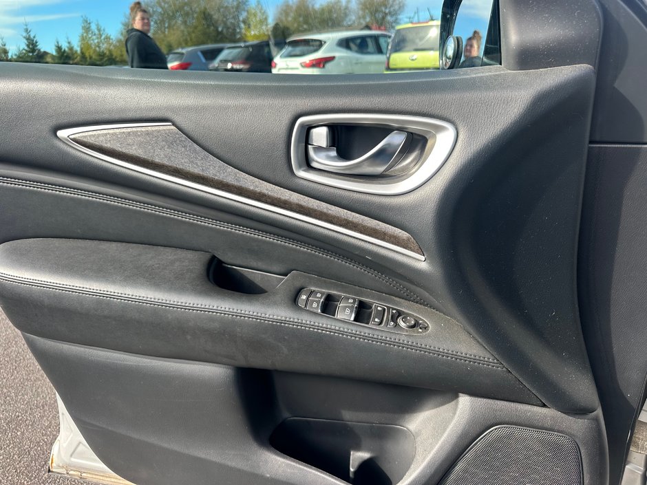 Infiniti JX35 BASE 2013-6