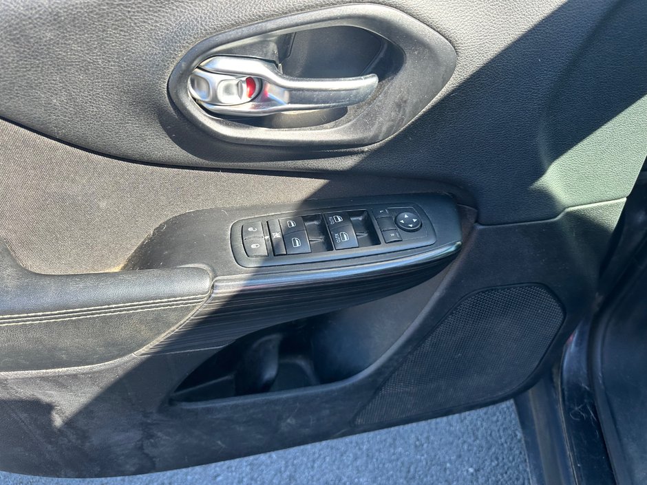 Jeep Cherokee NORTH 2014-5