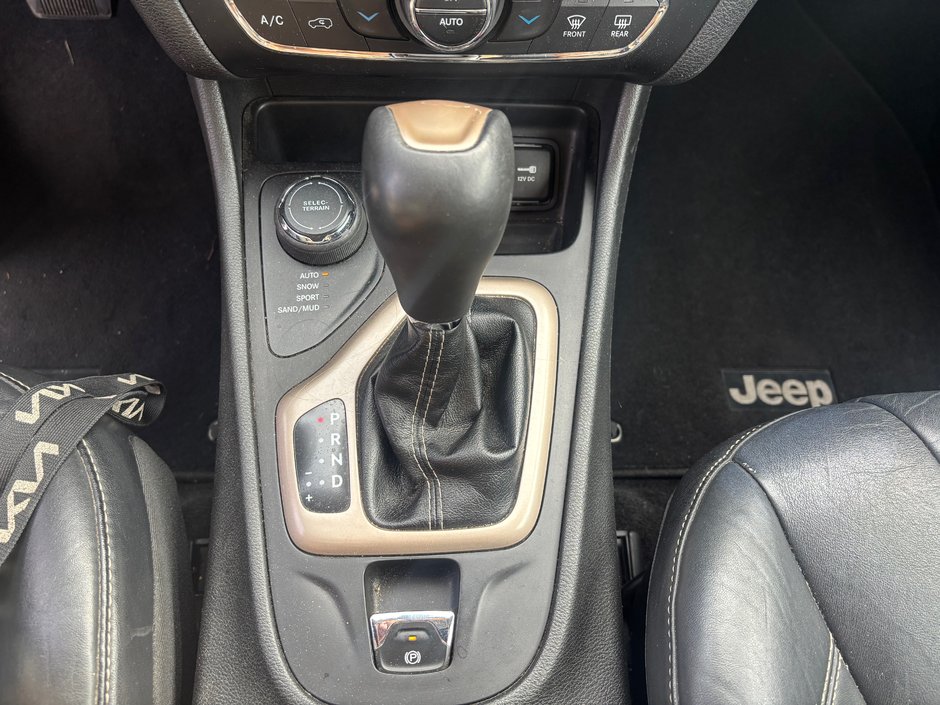 Jeep Cherokee LIMITED 2014-13