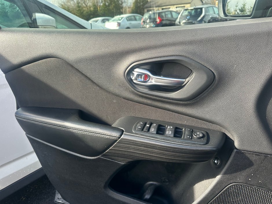 Jeep Cherokee NORTH 2014-5