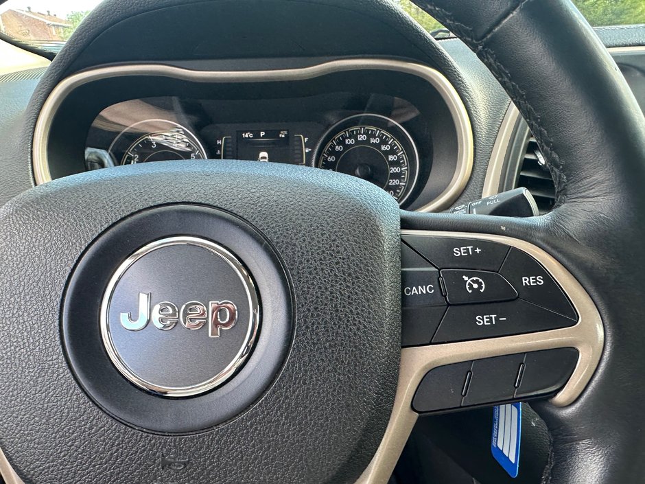 Jeep Cherokee SPORT 2015-8