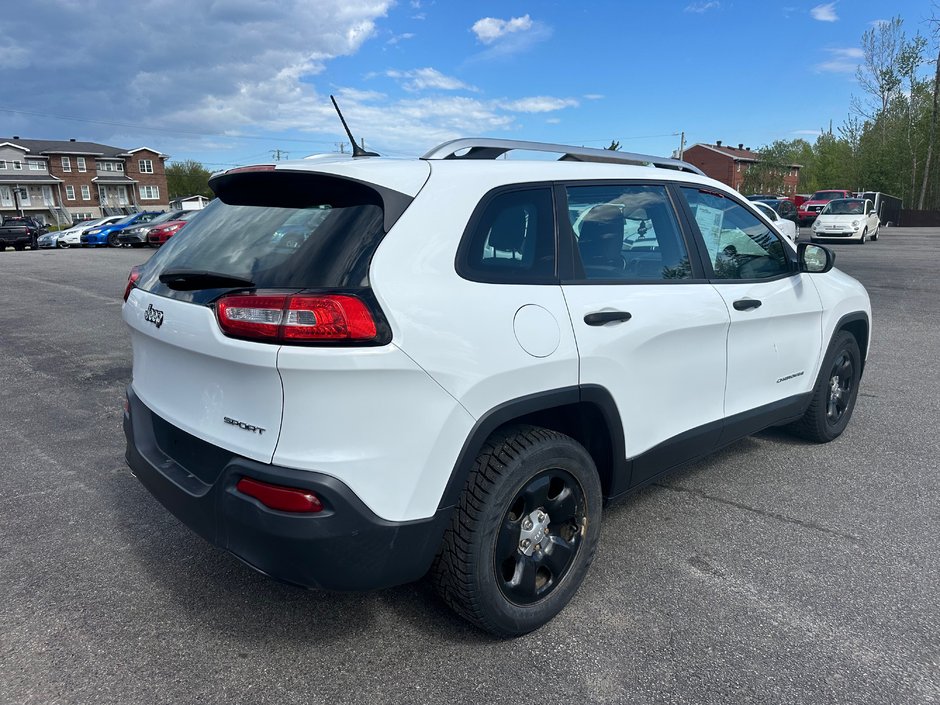 Jeep Cherokee SPORT 2015-2