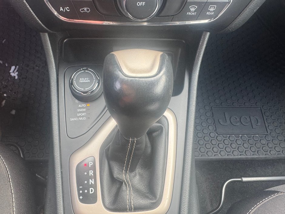 Jeep Cherokee NORTH 2015-14