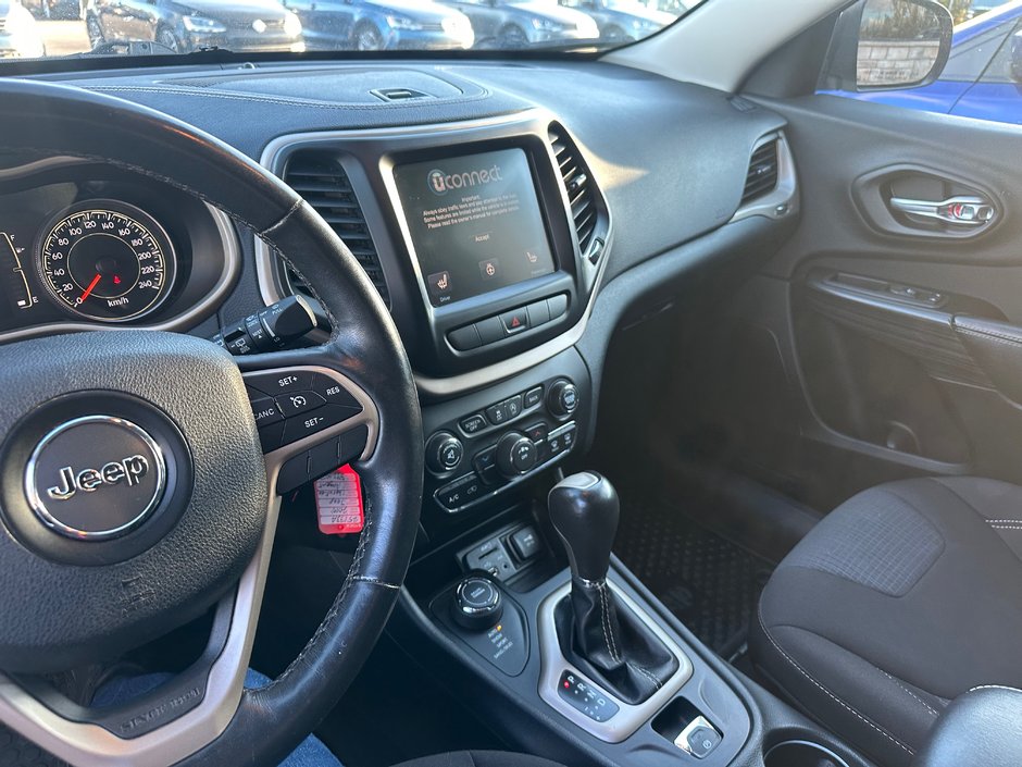 Jeep Cherokee NORTH 2015-14