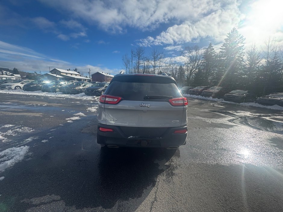 Jeep Cherokee NORTH 2015-4