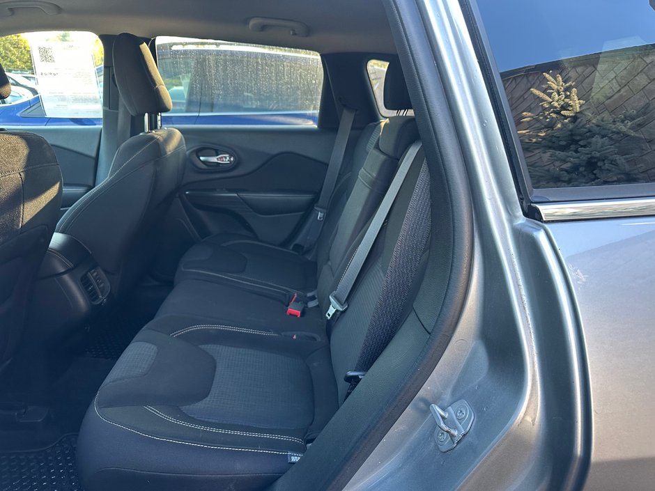 Jeep Cherokee NORTH 2015-4