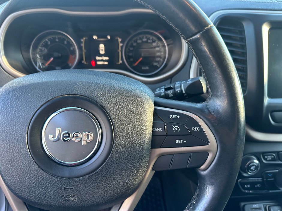 Jeep Cherokee NORTH 2015-11