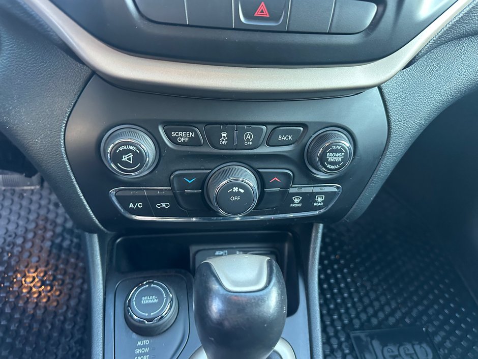 Jeep Cherokee NORTH 2015-7